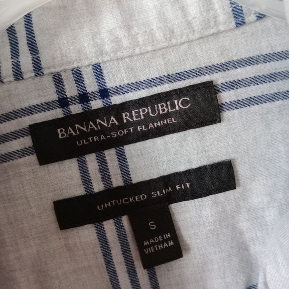 Banana Republic Men's Untucked Flannel Plaid Button Down Shirt Grey size Small - Picture 7 of 12